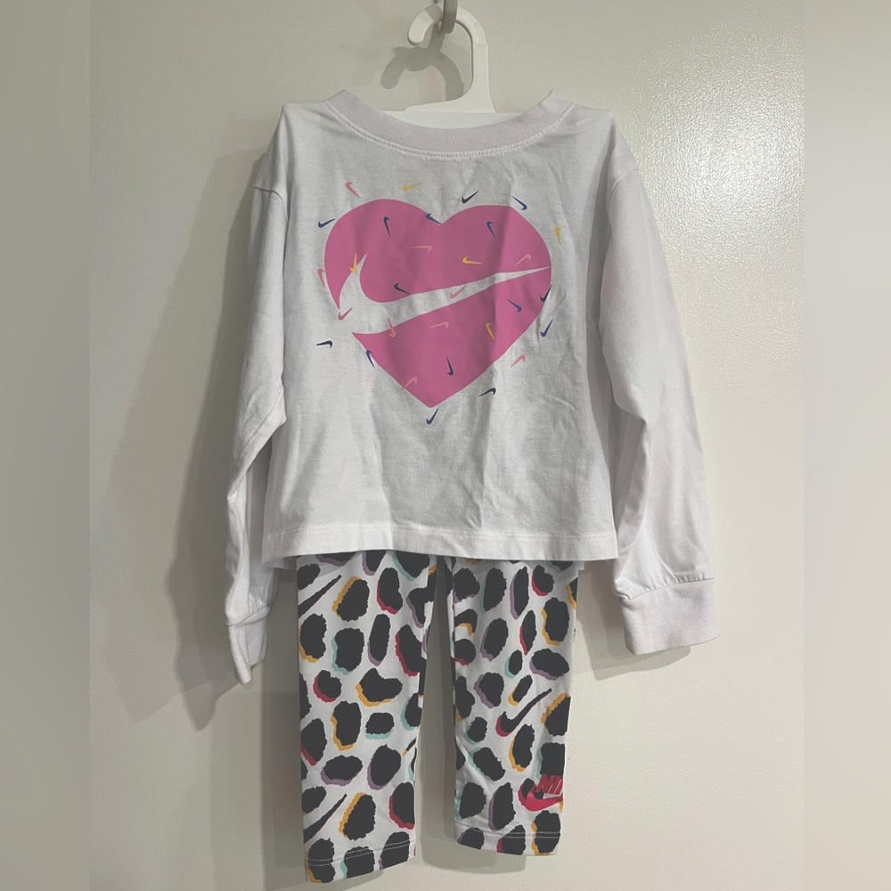Girls Nike outfit